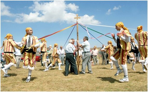 Danzantes Galve de Sorbe Foto Ayto