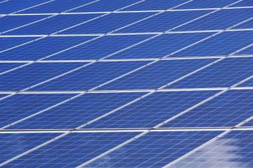 photovoltaic-2138994 640