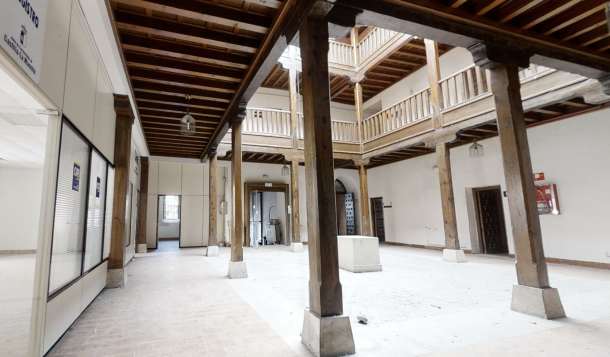 interior palacio san esteban