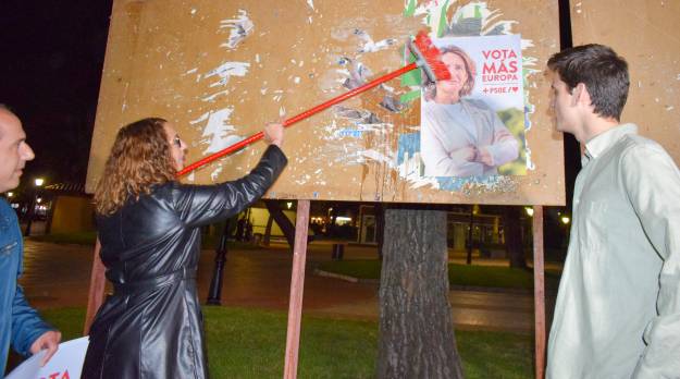 pegada carteles psoe europeas 2024