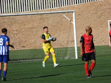 Carbajo y Rony dos baluartes del Alovera ante el Villa