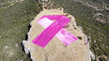Lazo Rosa Récord Guinness Conseguid Laura Domínguez Tetas de Viana