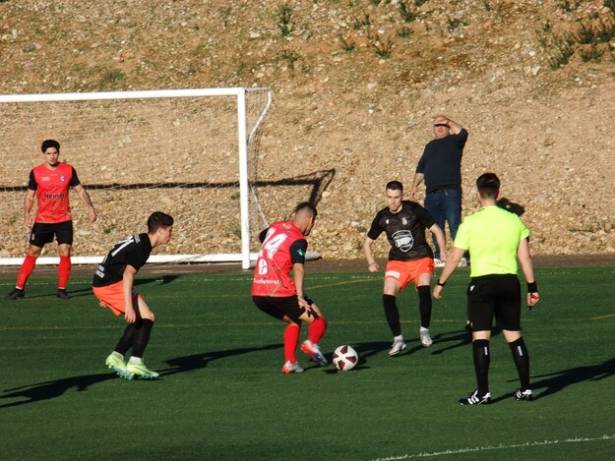 El Alovera mereció más ante el líder Cazalegas 1