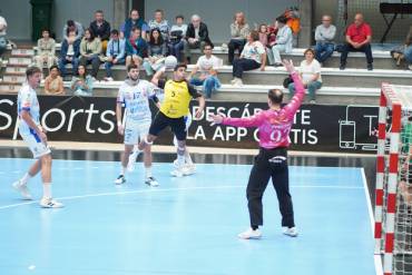 Balonmano GU - Pontevedra Cisne 3 Fotos de Fernando Lago