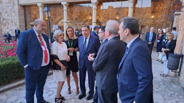 Foro Alto Nivel autoridades