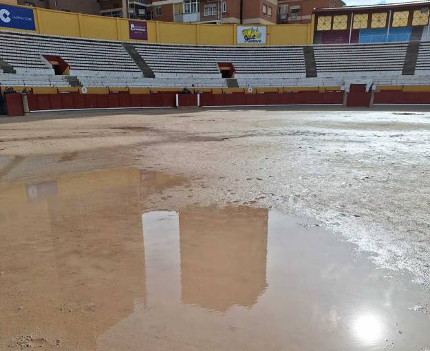 Plaza de Toros suspensión rejones Foto Eduardo Bonilla 1