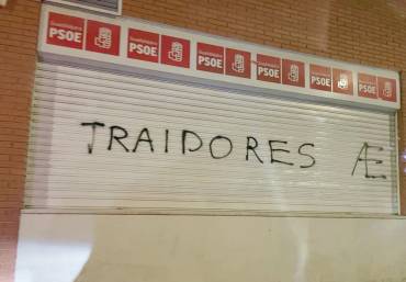 Pintada PSOE Guadalajara tercera 2