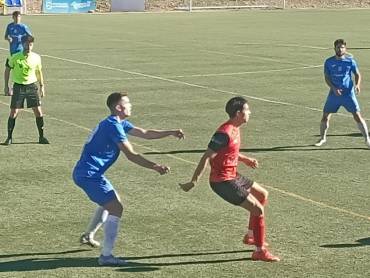 Alovera y Academia ofrecieron un buen partido que finalmente se decantó de lado local Foto Luis Blasco
