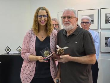 antonio damian premio abeja de oro