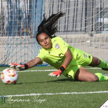 Laura Ortiz pese a realizar una buena actuación no pudo evitar la derrota 2-4 de las féminas del Deportivo Guadalajara Foto Mariano Viejo- C.D. Guadalajara 2