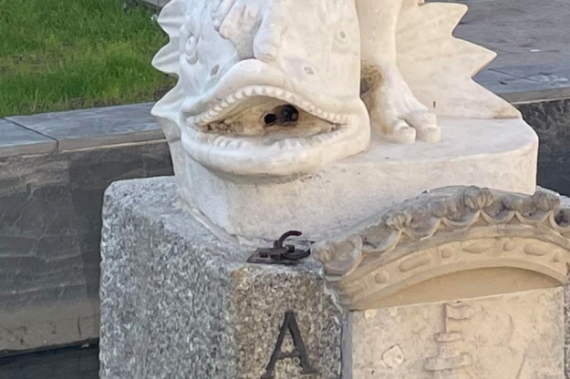 argolla tridente neptuno rota noviembre 2024