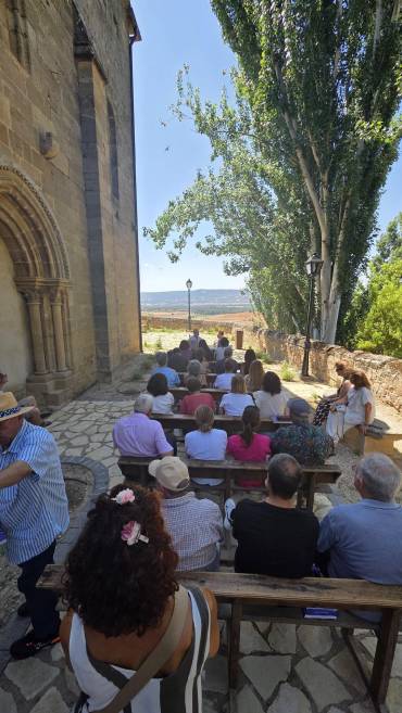 Presentación del libro de viajes alcarreños de Jesús Orea a la sombra de la Catedral de la Alcarria