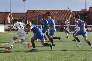 Sergio Pérez en la foto con dorsal  17 ha renovado una temporada más con el Cabanillas Foto Nora Roldán 1