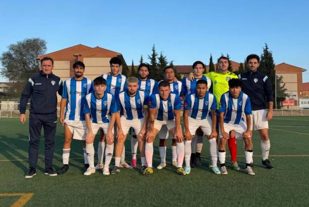 Equipo del Torrejón del Rey  colista destacado en Primera Autonómica Foto Marín Mesón