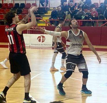 Victoria clara de Bazu Azudense sobre C.D. Basket Puertollano Foto Luis Barra