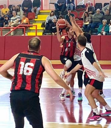 Bazu Azudense se impuso en el primer partido del play off ante Grupo 76 Alkassar