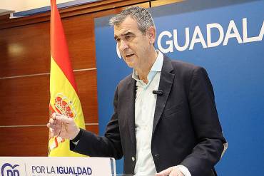 Foto PP Antonio Román en rueda de prensa 1