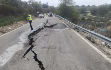 carretera cortada brihuega hundiamiento 20250412