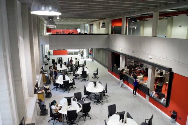 Universidad de Alcalá biblioteca Cisneros
