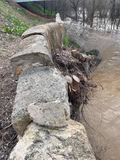 barbacana río henares deteriorada 