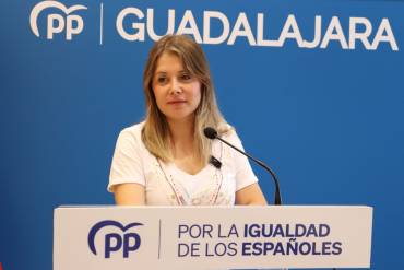 FOTO PP. Itziar Asenjo en la rueda de prensa de esta mañana.170625