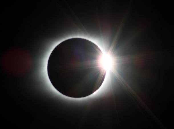 eclipse-2695630 640