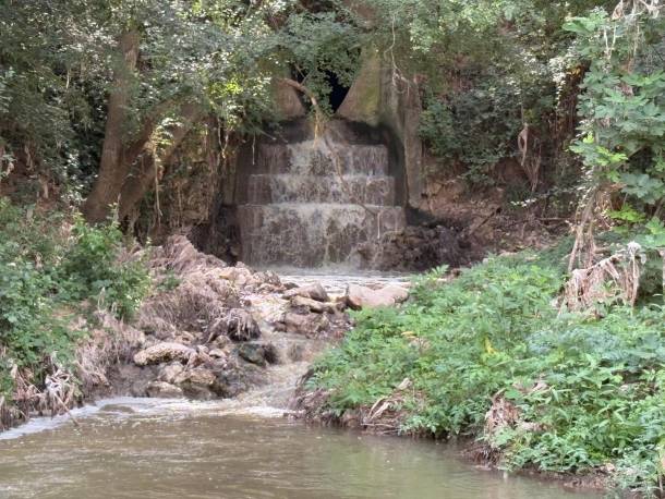 vertido aguas sucias rio henares 20250812. 3