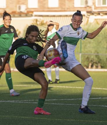 El Dinamo que hizo un buen partido sumó su primer punto en Segunda RFEF ante el Elche Foto Dinamo Giadalajara