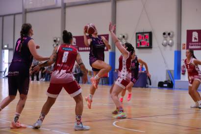 Igualdad en la semifinal. Foto: GUBasket/@DXTenGuada. Ferial32 1