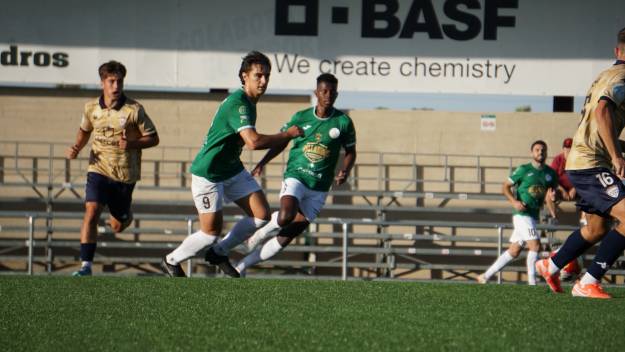 Nico Ruiz jugador del Marchamalo se lesionó en el minuto 20 y tuvo que ser reemplazado. Nico Ruiz jugador del Marchamalo se lesionó en el minuto 20 y tuvo que ser reemplazado