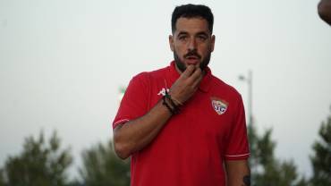 Tito Ablanque entrenador del Guadalajara Promesas que consiguió la primera victoria del campeonato ante el Huracán de Balazote