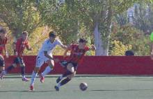 El Azuqueca arrancó un empate 2-2 en Illescas donde mereció mucho más. El Azuqueca arrancó un empate 2-2 en Illescas donde mereció mucho más