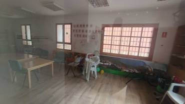 La biblioteca, en los bajos del ayuntamiento, se ha recuperado.... parcialmente. Foto: Guadalajaradiario.es Villel de Mesa Inundaciónes un año después Biblioteca