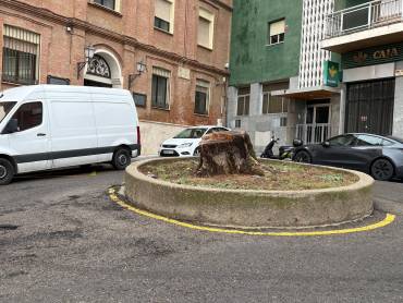 Esta pequeña rotonda del asilo desaparecerá y se hará una "zona estancial"/ Gu Diario asilo plaza