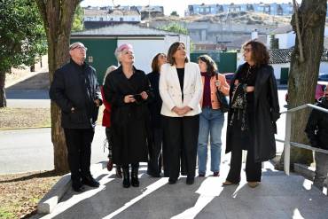 Patricia Franco consejera de Economía visita Villanueva de la Torre 2