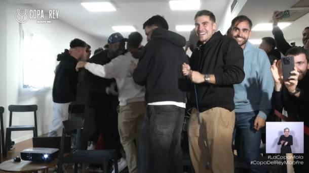 Alegría de los jugadores tras conocer la noticia. Foto: RFEF. Alegría 1