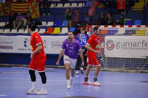 BM Guadalajara - Huesca Foto Santi Molina 5 2