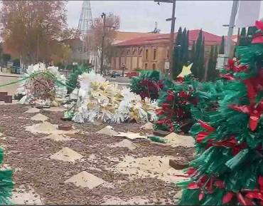 Bosque de Navidad vandalizado Foto FCBK Amigos Ciudad Guadalajara 3