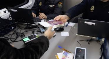 DNI - Pasaporte Policía Alovera 2