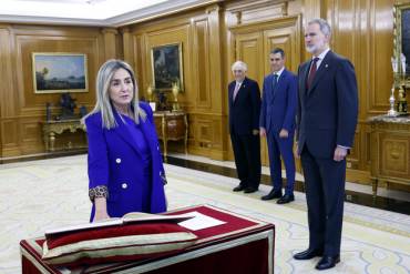 Milagros Tolón Toma de posesión ministra de Educación Deportes 1