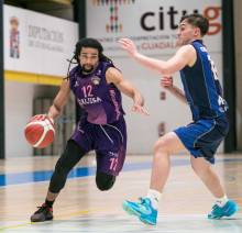 Armstrong fue el mejor jugador del partido en la victoria de Lujisa ante Mensajero Isla de La Palma. Armstrong fue el mejor jugador del partido en la victoria de Lujisa ante Mensajero Isla de La Palma 1