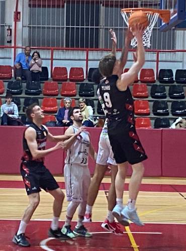 Bazu Azudense reinicia el campeonato ante C.B. Mensajero Isla de La Palma Foto Luis Barra