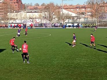 Lance del derbi disputado entre Guadalajara B y Azuqueca. Foto Ismael Andrés