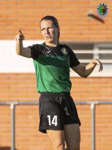 La dinamista Bea Torija autora de los dos goles que dieron la victoria a su equipo ante el F. Rayo Vallecano en la primera vuelta. La dinamista Bea Torija autora de los dos goles que dieron la victoria a su equipo ante el F. Rayo Vallecano en la primera vuelta