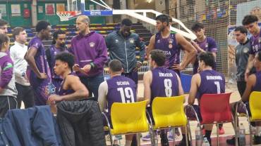 Lujisa Guadalajara que hizo un gran partido cedió ante el líder después de una prórroga. Foto Lujisa Guadalajara Basket 1