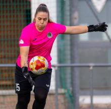 Laura García guardameta del Dinamo tratará de mantener la portería a cero en el partido ante el SE AEM B 1 1
