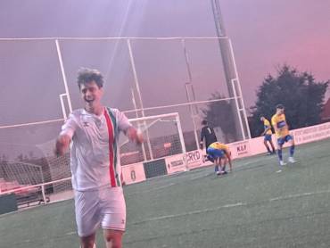 Pablo Acebrón autor del gol del Cabanillas ante el Torrijos. Foto Mara Roldán