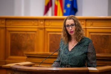 Pleno 8M 2026 Cortes CLM Sara Simón