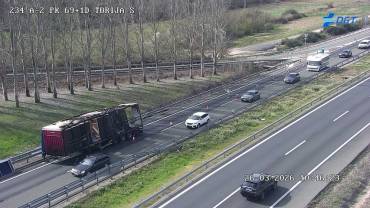 camion incendidado A2