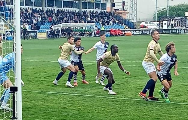 El Deportivo Guadalajara fallón e impotente en ataque cayó 1-0 en Salamanca. Foto Ismael Andrés 1